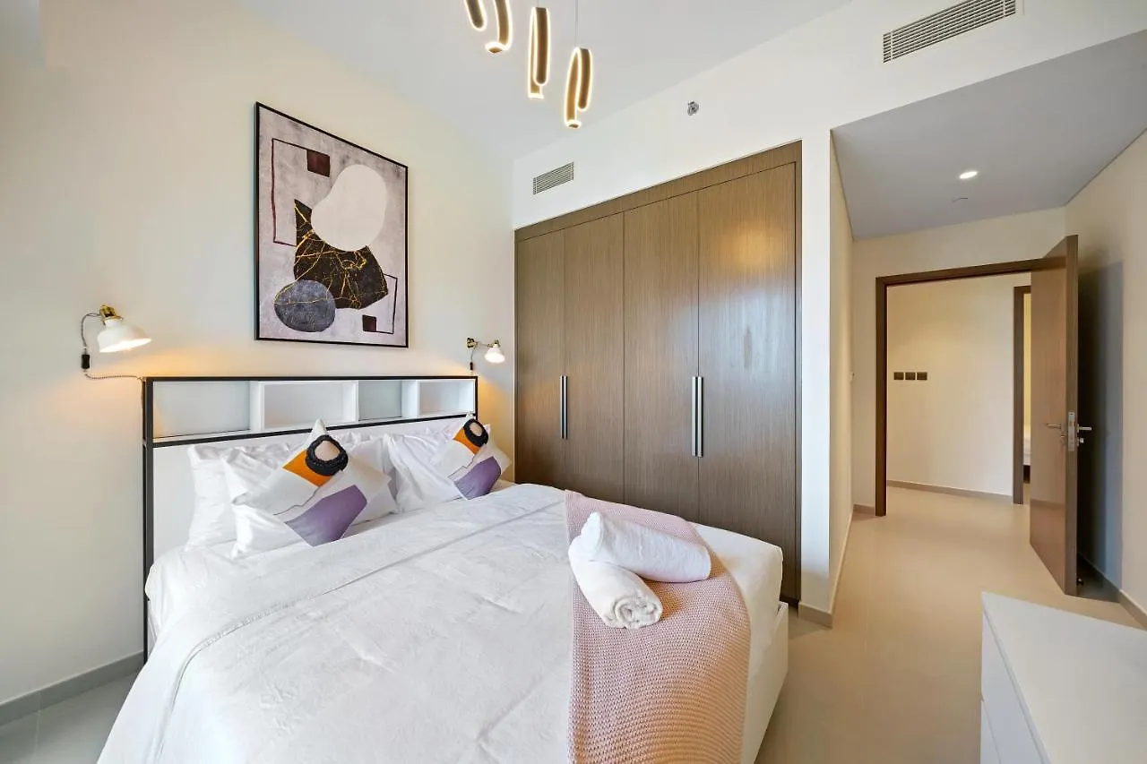 Extravagant 3Br + Kid'S Room W/ Burj Khalifa View Dubai Apartment